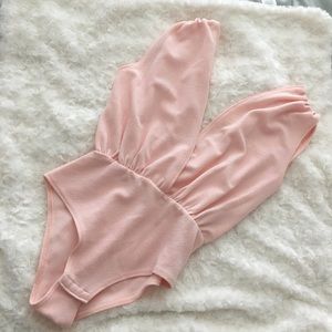 Boohoo Blush Open Back Bodysuit Size 4